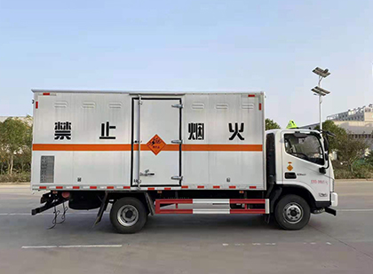 进贤爆破器材运输车